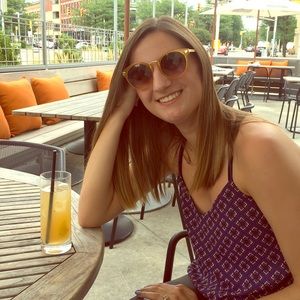 Meet your Posher, Emily